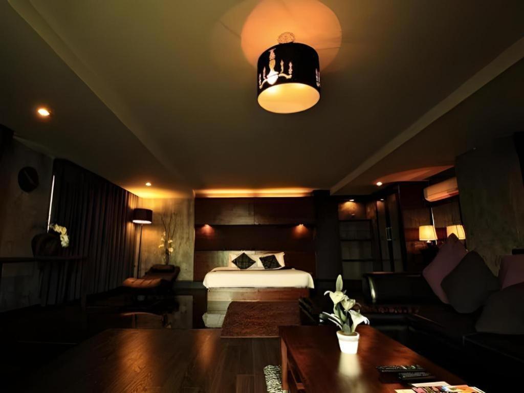 Hotel B2 Black Business And Budget 3*