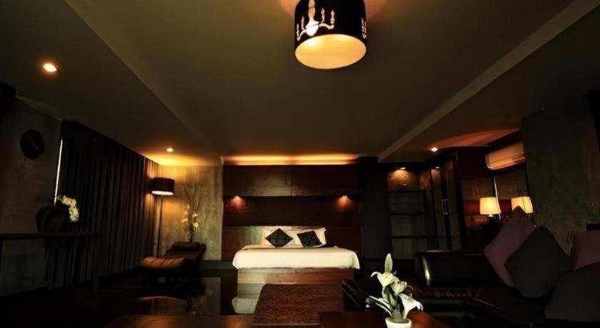 Hotel B2 Black Business And Budget 3*
