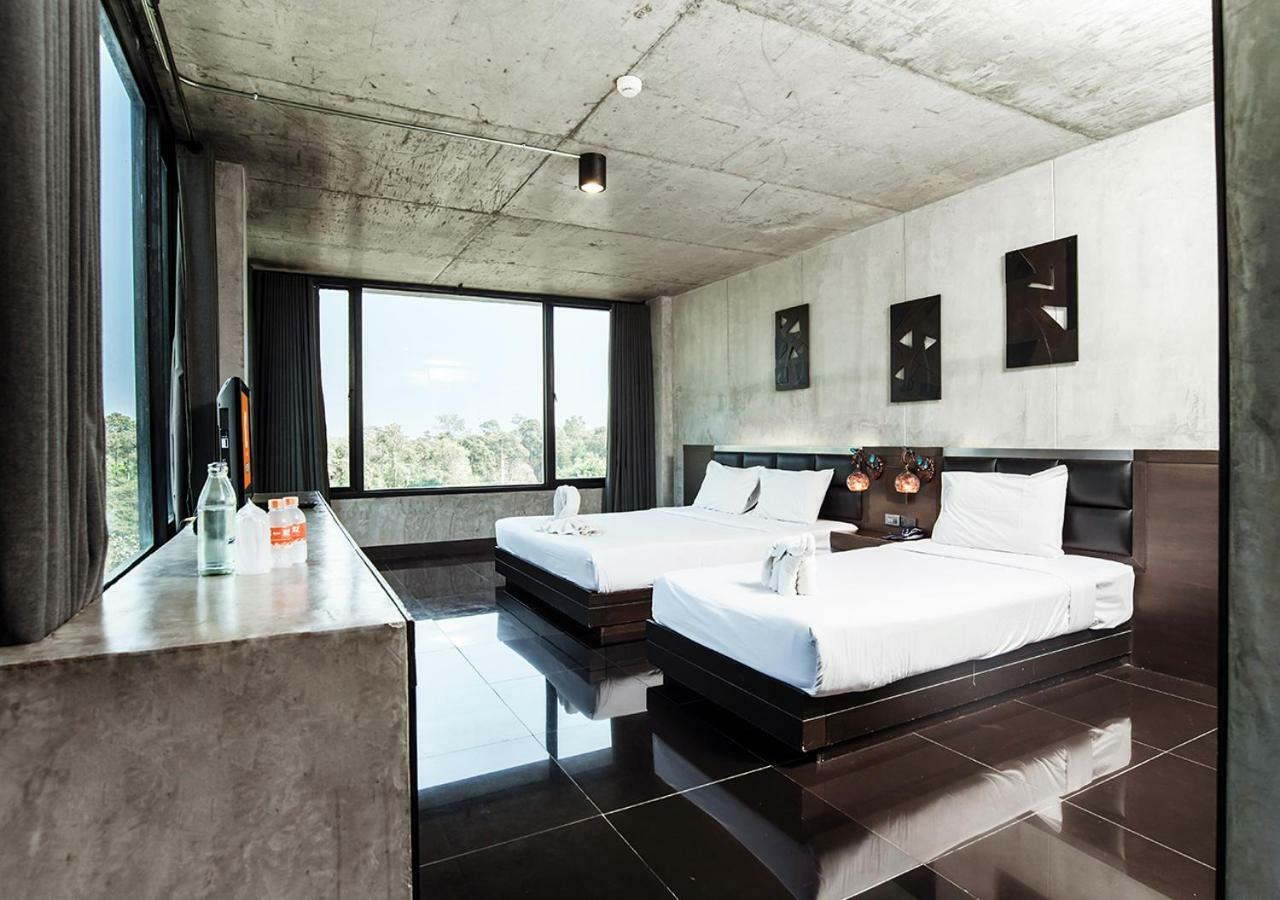 B2 Black Business And Budget Chiang Mai