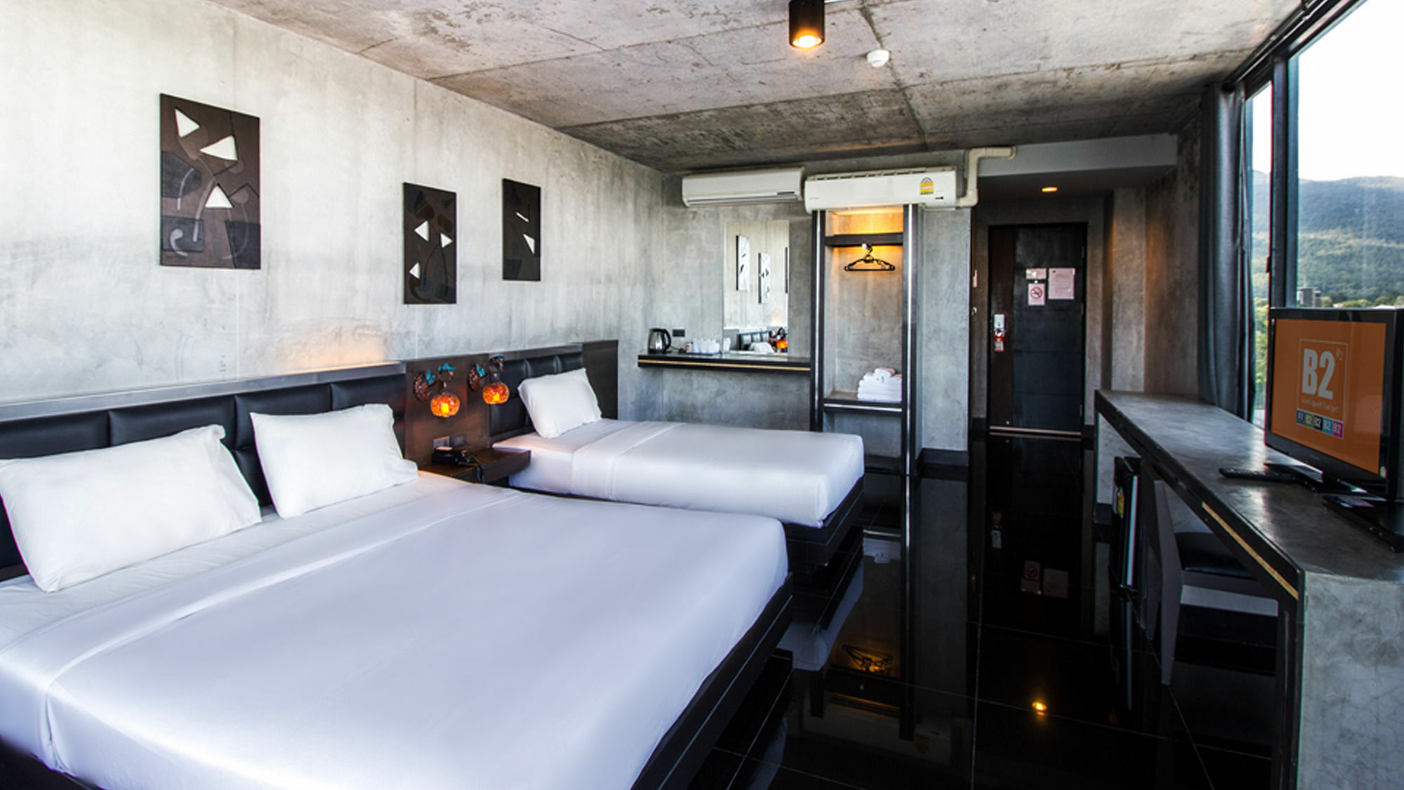 B2 Black Business And Budget Hotel 3*
